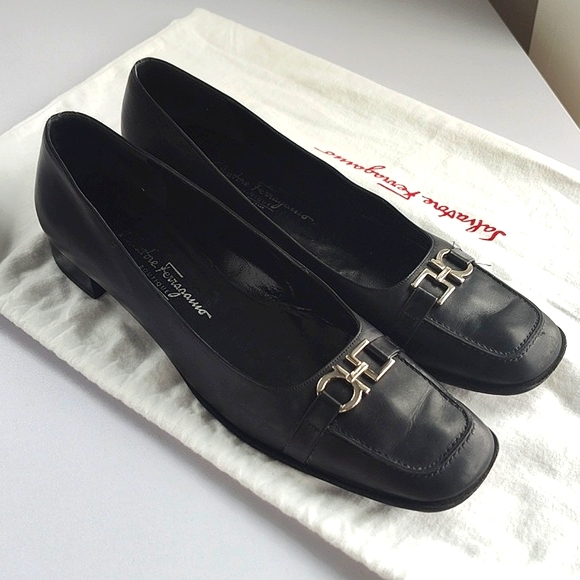 Vintage Salvatore Ferragamo Black Leather Pumps and Cloth Bag, Sz 10.5 Narrow - Picture 1 of 15